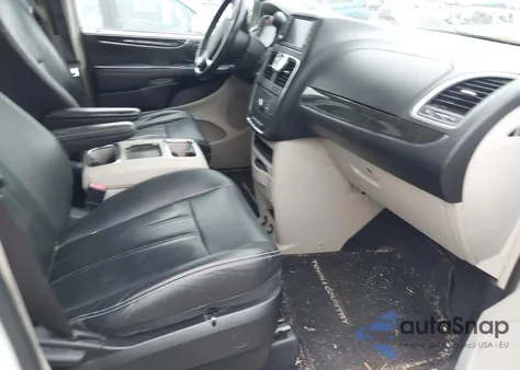 2013 Chrysler Town & Country Touring from USA, damaged, VIN 2C4RC1BGXDR787582